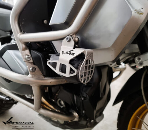 BMW Spot Light Protector Set – Black - Image 3